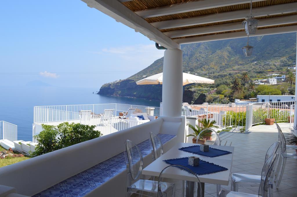 'A Alera Room & Breakfast Malfa  Exterior foto