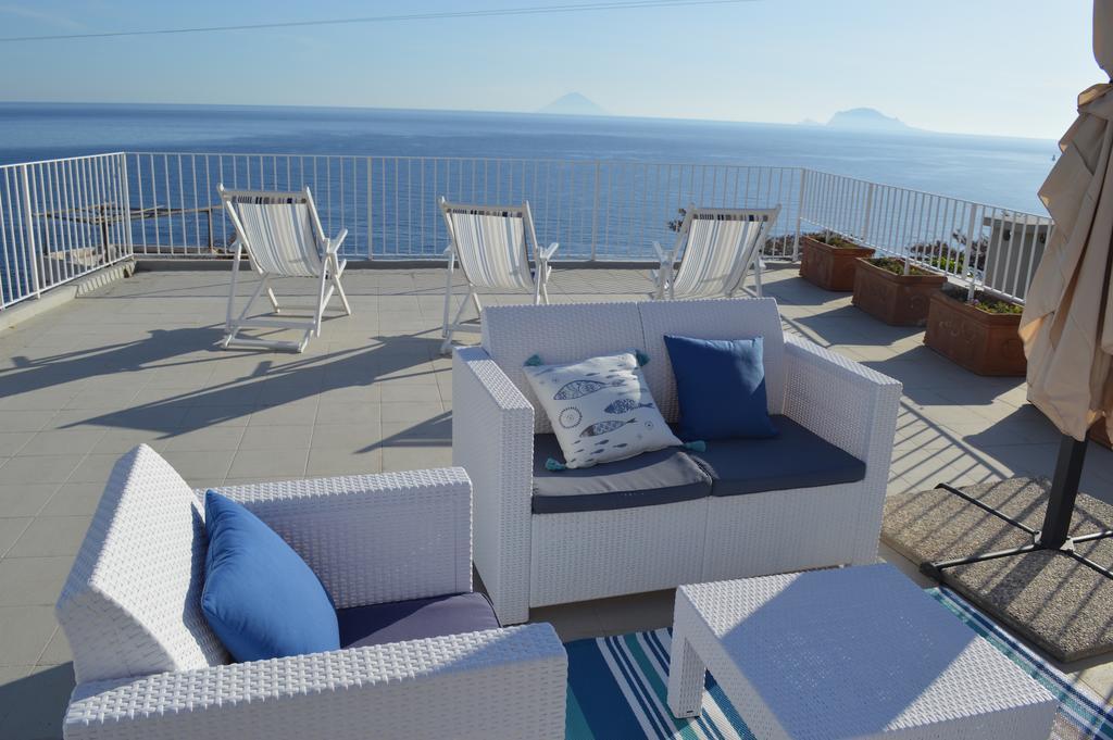 'A Alera Room & Breakfast Malfa  Exterior foto
