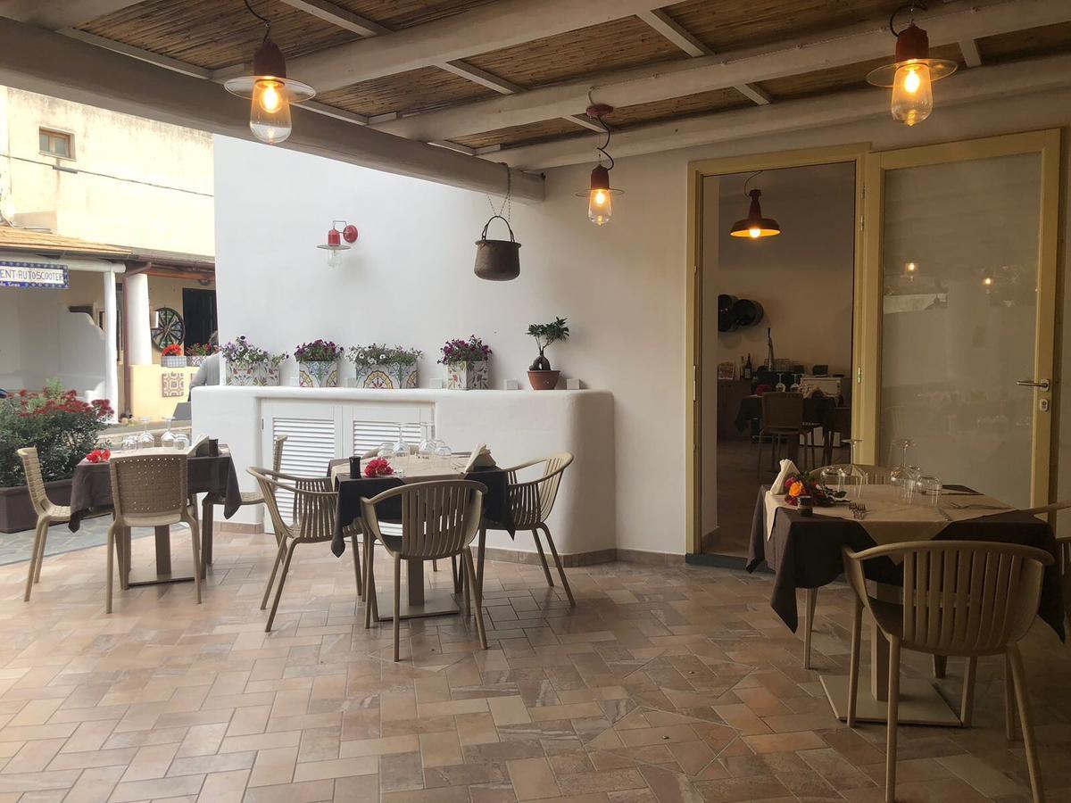 'A Alera Room & Breakfast Malfa  Exterior foto