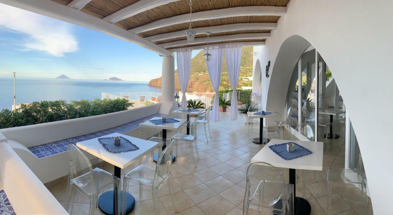'A Alera Room & Breakfast Malfa  Exterior foto
